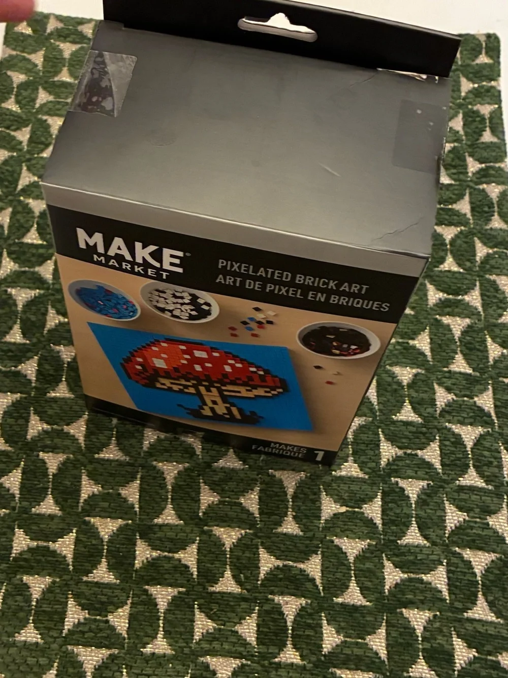 Make Market Pixelated Brick Art Kit - Red, Blue, Black, Tan, White